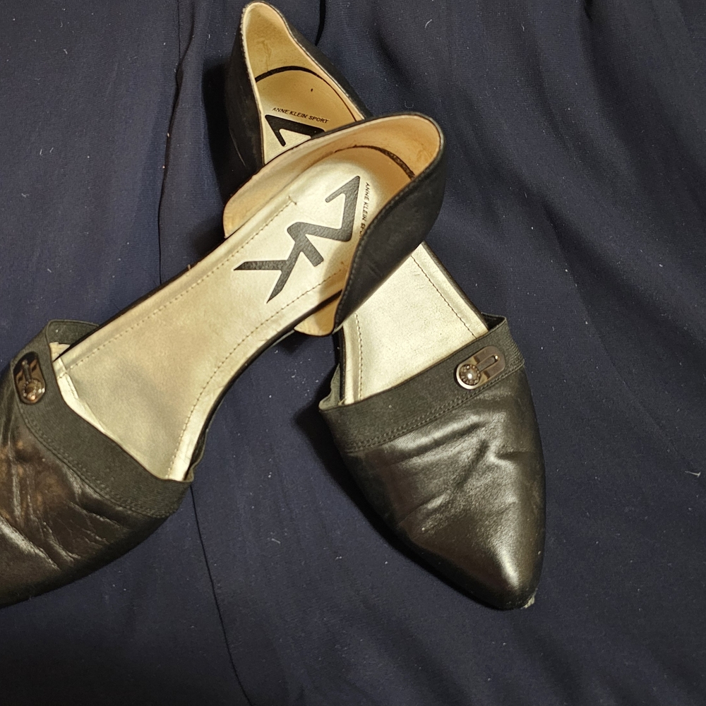 Women's Black Flats
